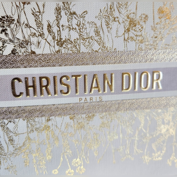DIOR Gift Box - Picture 8 of 12